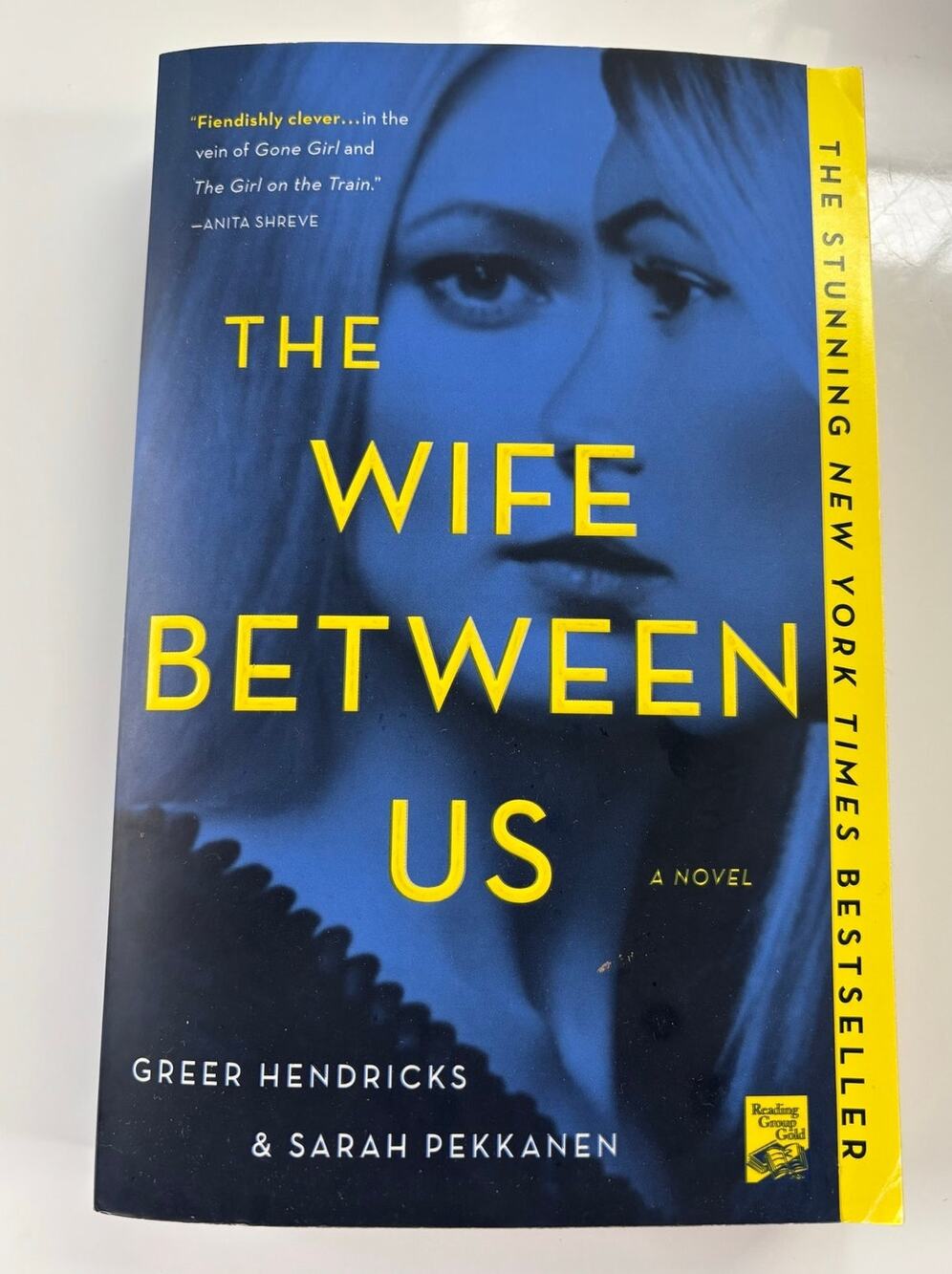Paperback Book The Wife Between Us Greer Hendricks & Sarah Pekkanen